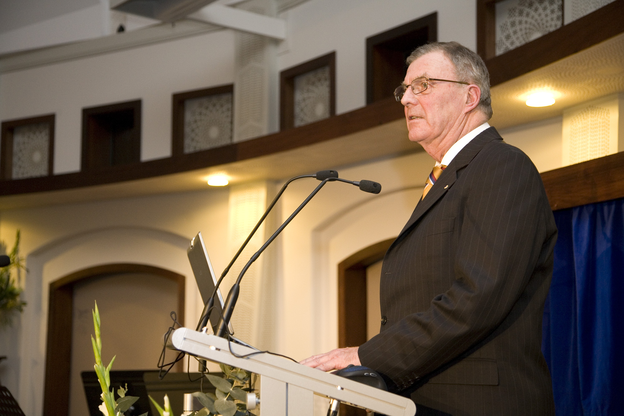 Governor opens Bahai Centre of Learning